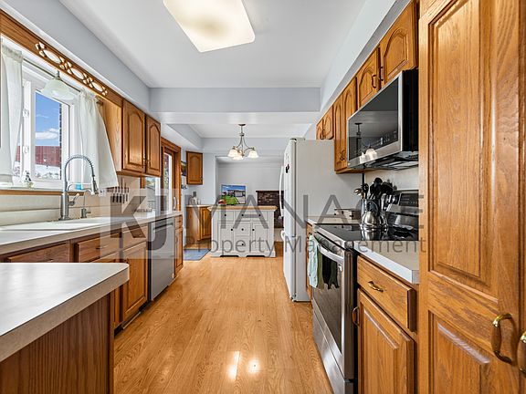 4th image of 44135 Franciscan Dr