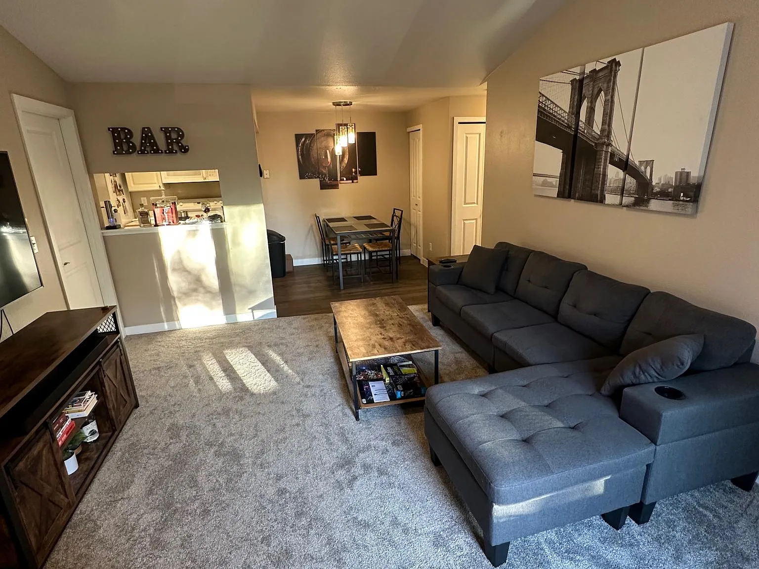 2 bed, 812 sqft, $2,650 — Photo 3