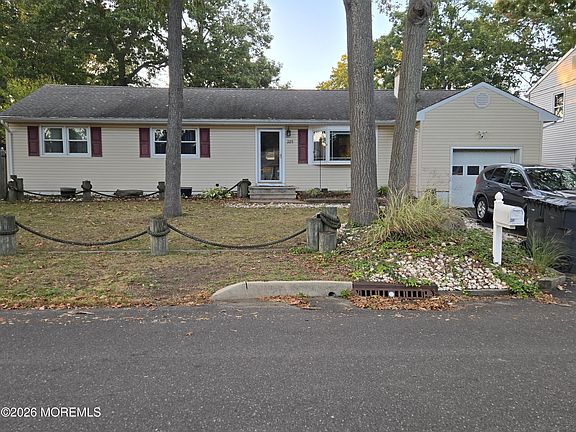 2nd image of 285 18th Avenue