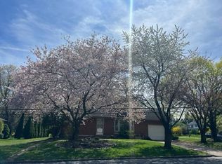 2 Northgate Blvd, Easton, PA 18045