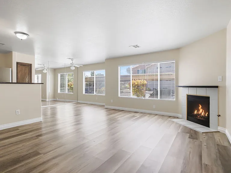 350 S Durango Dr #120-1-1 — Photo 7