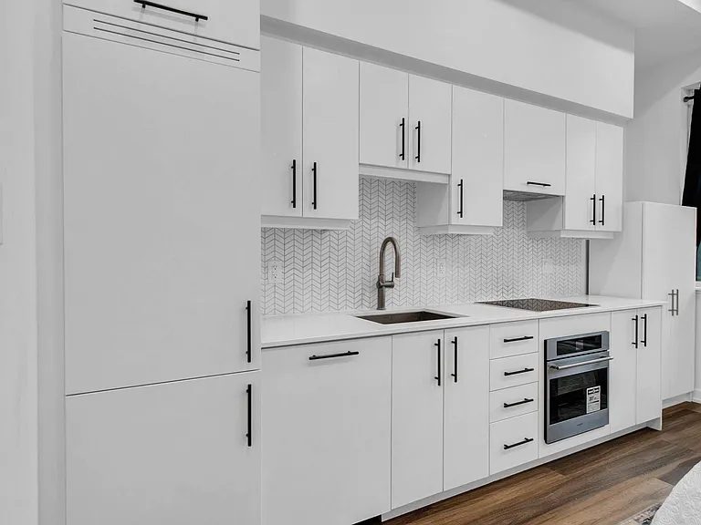 5 Wellington St S #208 — Photo 15