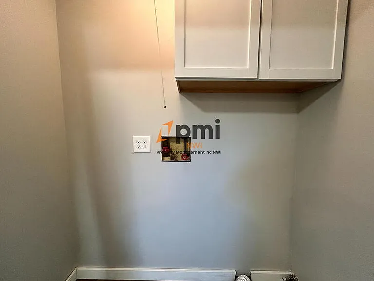 14725 Bryan St — Photo 16