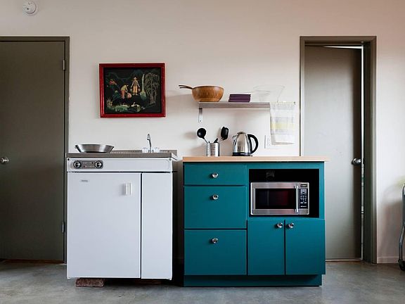 5th image of 806 Coronado Ter APT 10