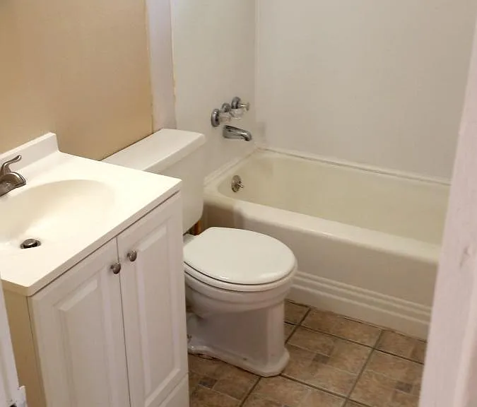 3221 Rose Pl — Photo 5