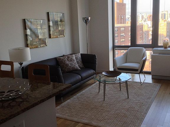 3rd image of 188 Ludlow St Ph B