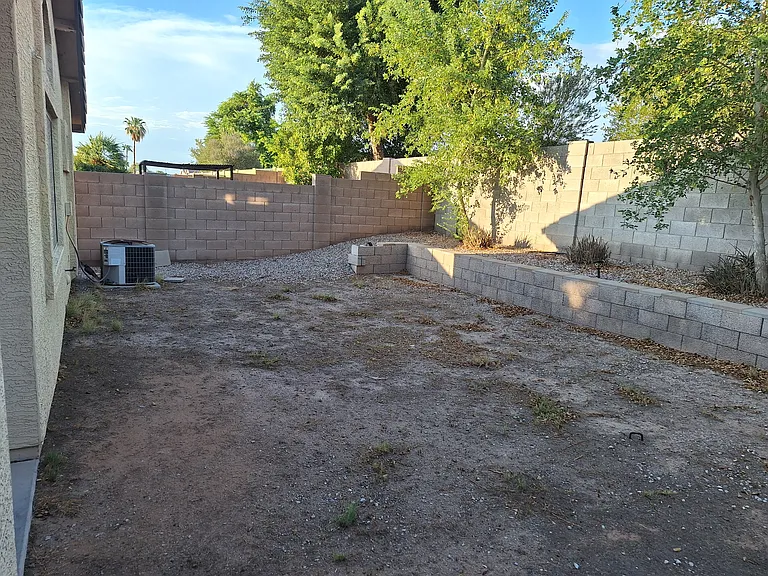 2317 N 109th Ave — Photo 14