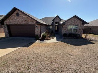 319 Copsey Dr, Van Buren, AR 72956