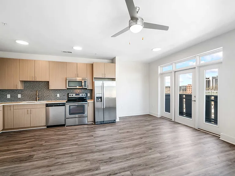 Arlo Decatur Apartments — Photo 17