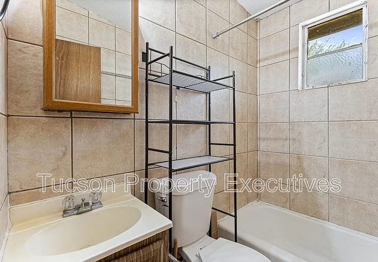 1615 E Adelaide Dr #4 — Photo 12