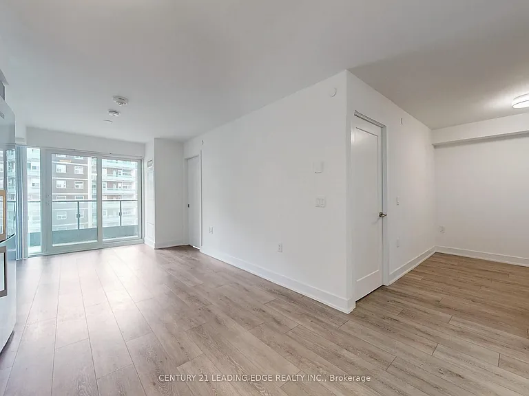 585 Bloor St E #821 — Photo 10