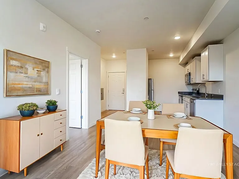 22025 NE HALSEY ST. — Photo 49