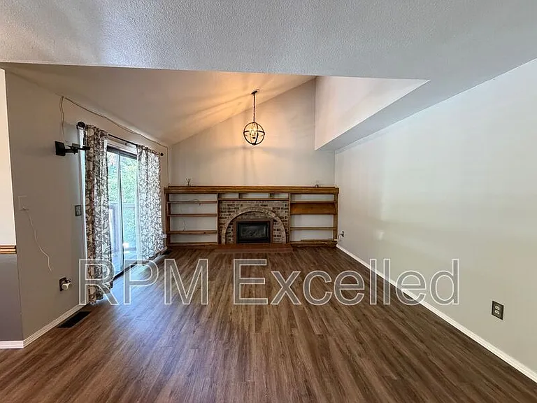 4925 Mill Pond Dr SE — Photo 8
