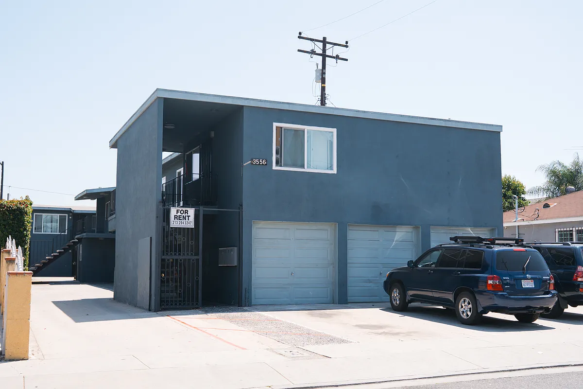 Building Photo - 3556 Sanborn Ave #H