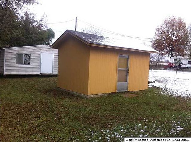 2nd image of 1666 Colonial Hills Dr