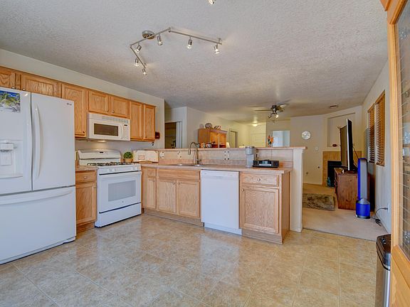 5th image of 9509 Valle Vidal Pl SW