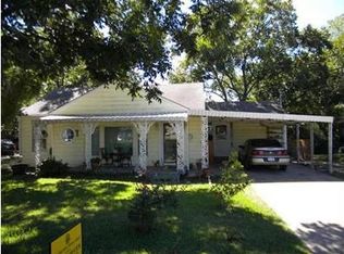 1307 Sycamore St, Waxahachie, TX 75165