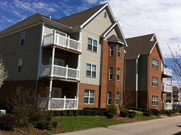 2nd image of 450 Riverview Dr #422LS