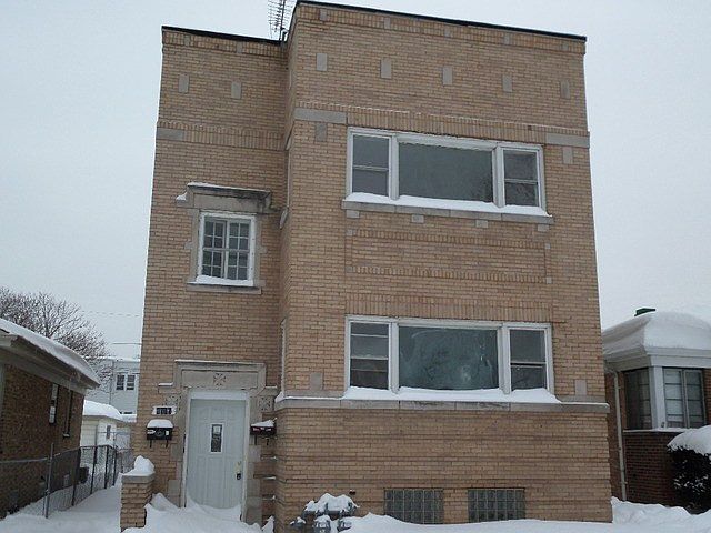 1st image of 1015 32nd Ave