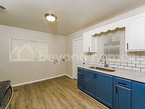 5th image of 1317 Hatfield Ln