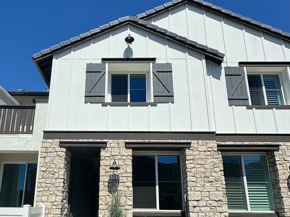 1st image of 41986 Ornella St #1303