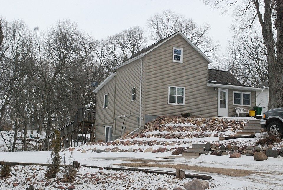 Nice 3 Bedroom Starter Home...Great Yard Space!