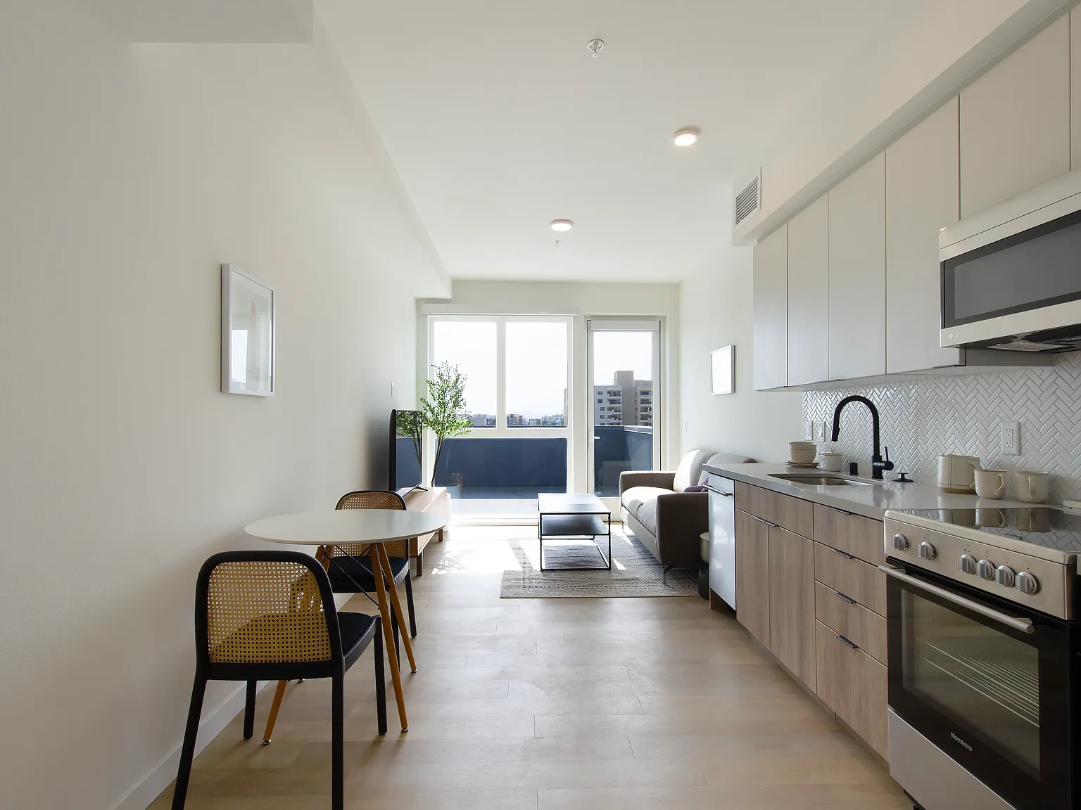738 Normandie — Photo 4