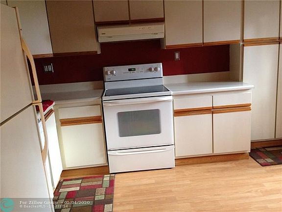 5th image of 4716 NW 82nd Ave #1707
