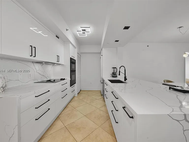 1830 S Ocean Dr #4704 — Photo 2
