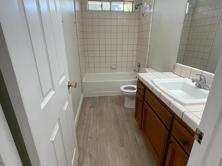 3816 N Forestiere Ave — Photo 8