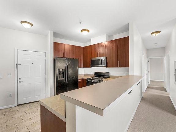 4th image of 845 Newark Ave APT 3A