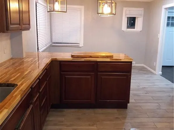 7736 Paseo Blvd, Kansas City, MO 64131