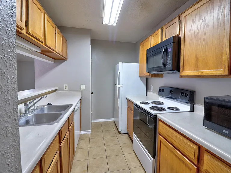 9203 Danforth Way — Photo 11