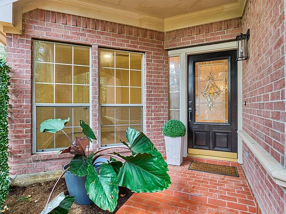 3rd image of 3 Heartleaf Ct