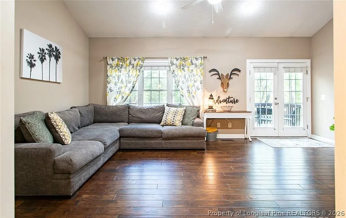 3 bed, 2.0 bath, 1350 sqft, $1,850 — Photo 2
