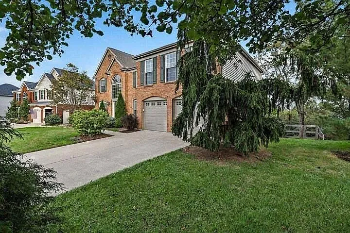 23 Glenridge Dr photo 1