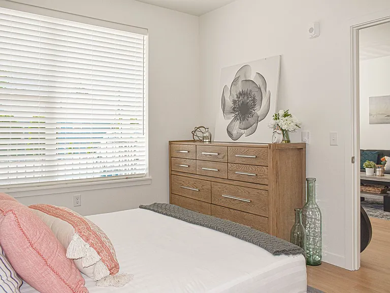 VESPR Apartments — Photo 10