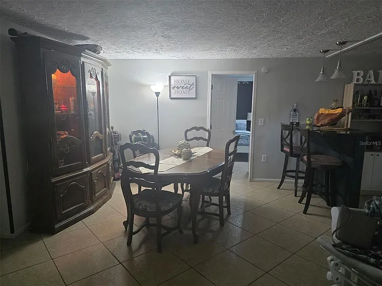 2203 Maureen Dr — Photo 7