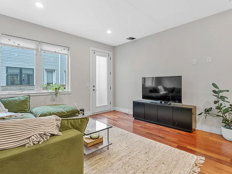 1838 Frankford Ave #1 — Photo 6
