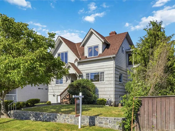 4139 Carey Rd, Saanich, BC V8Z 4G6