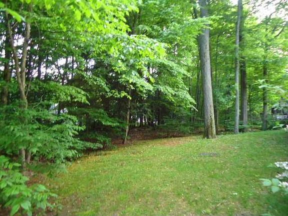 2nd image of 1169 Woodbridge Ln