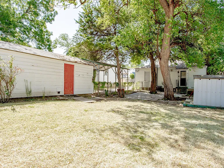3323 W Clarendon Dr — Photo 19