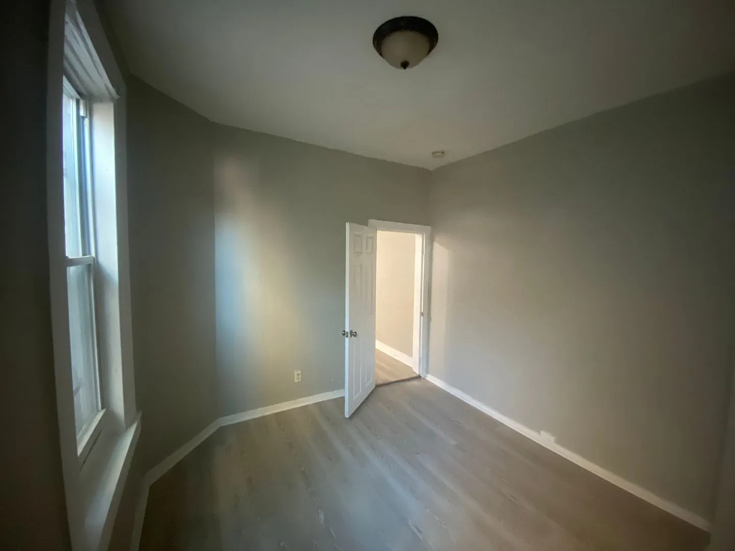 1432 N. Fulton — Photo 3