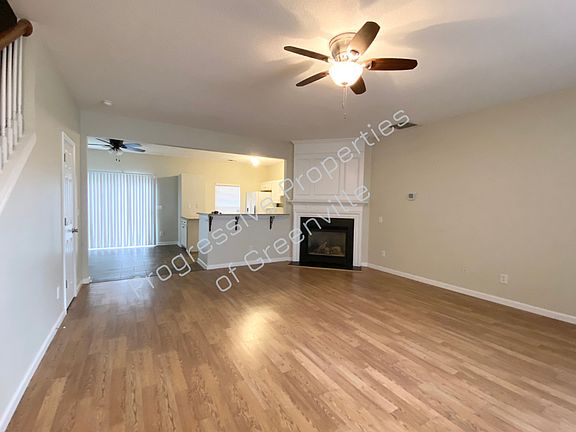 4th image of 302 Claybrooke Dr #1