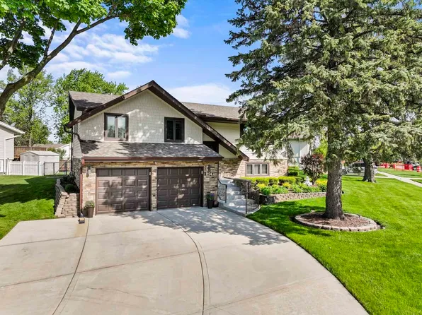 1214 Milton Ln, Schaumburg, IL 60193