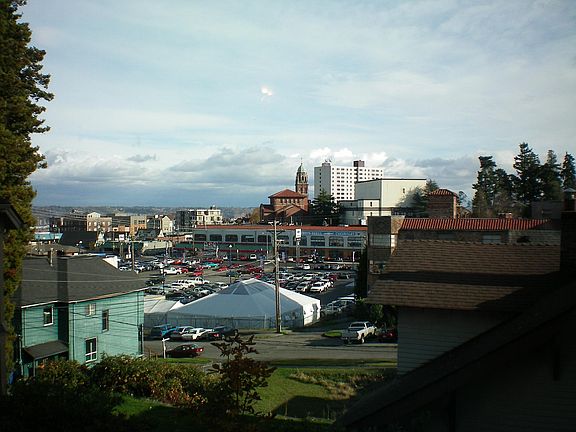 3rd image of 215 N Yakima Ave #5