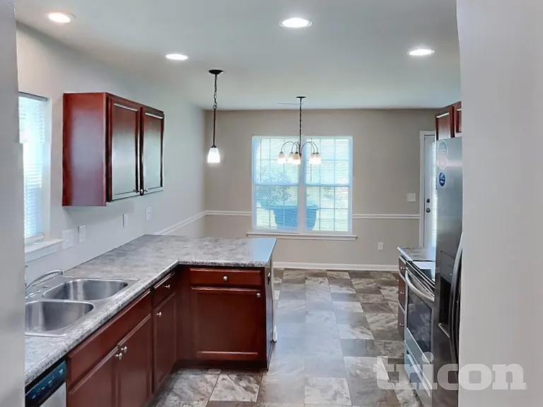 4676 Midstream Crossing Dr — Photo 5