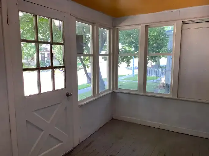 3 bed, 1.0 bath, $2,200 — Photo 3