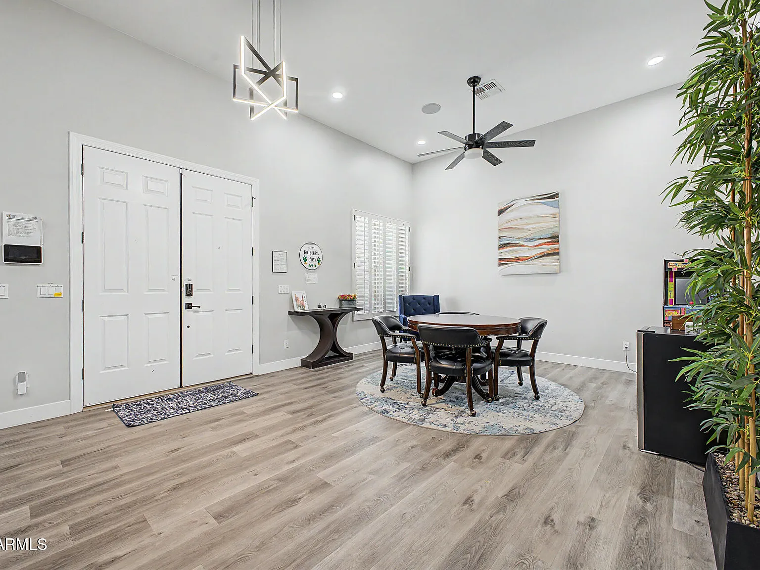4 bed, 3.0 bath, 3140 sqft, $5,000 — Photo 4