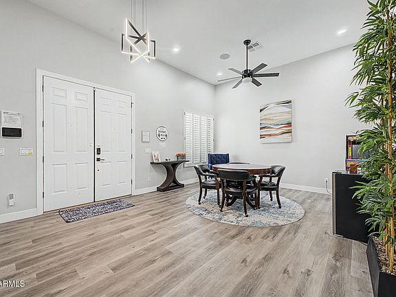 4th image of 1920 E Aurelius Ave